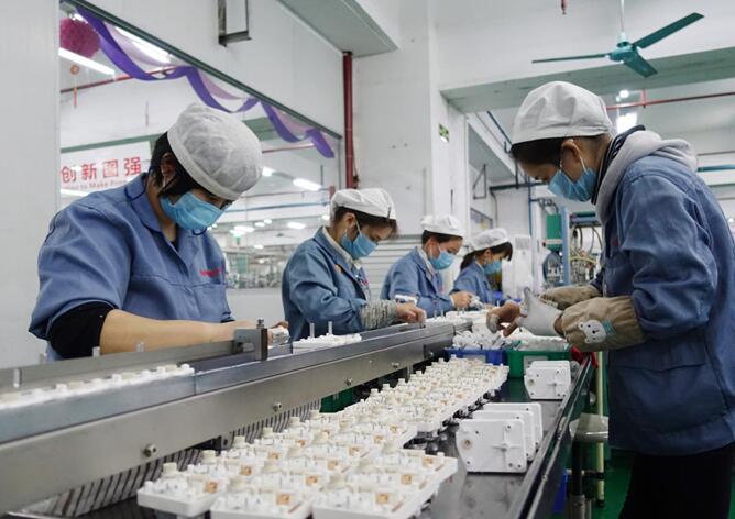 广东税务加速出口退税审批近100亿元   1.3万户外贸企业受惠