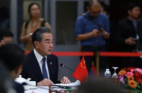 中国东盟特别外长会开幕前的这一幕，令人动容！