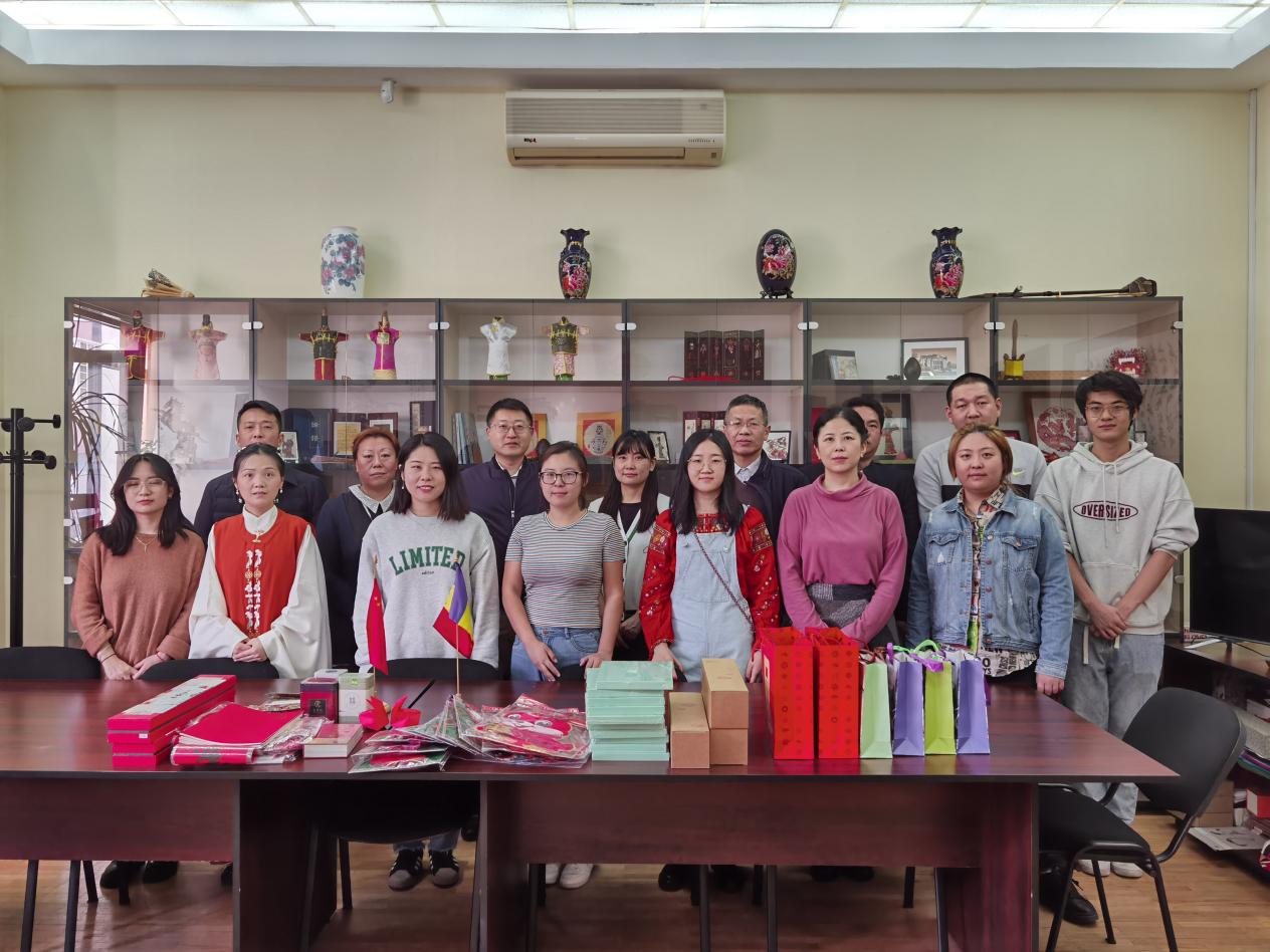 玉兔迎春，吉兔送福--布加勒斯特大学孔子学院本部成功举办春节系列活动
