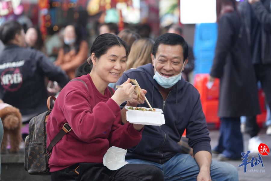 【老广贺春】Mouth-watering dishes at Guang Fu (Cantonese) Temple Fair  逛广府庙会，尽享大江南北美食