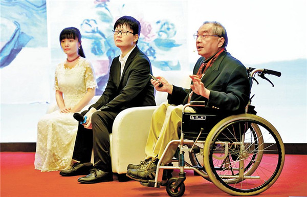 台湾残障绘画艺术家：来自大陆的一通电话 让我开启不一样的人生