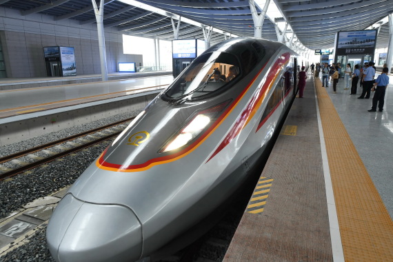 中国最快的跨海高铁在台湾海峡西岸开通