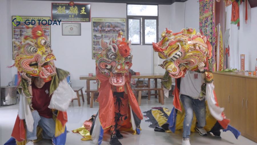 路笔拾遗丨舞狮舞麒麟傻傻分不清？TVB资深演员拜师深圳甘坑麒麟队