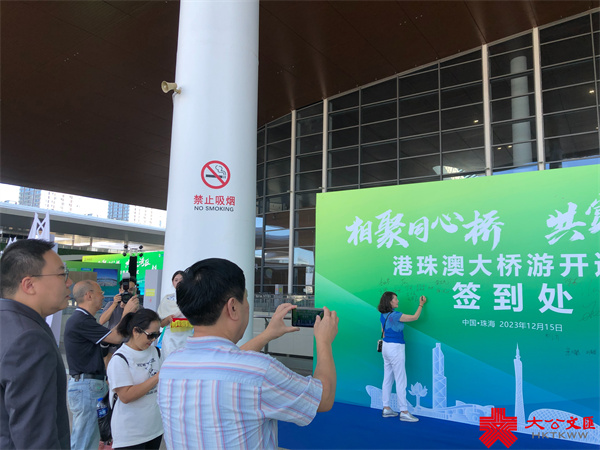港珠澳大橋旅遊今起試運營　 「團進團出」登島打卡超級工程