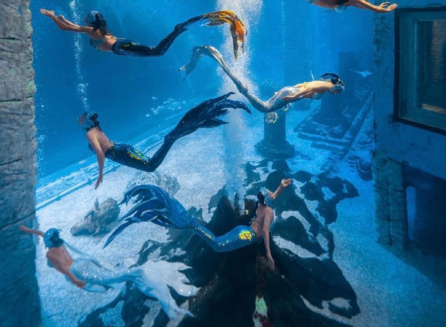 【大美广东】The first mermaid-themed underwater show underway  全国首个“鲛人”主题演出《鲛人魅影》正式开演