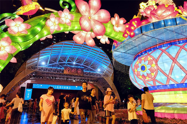 【大美广东】The time for the Mid-Autumn Lantern Festival of Guangzhou Cultural Park has been set  60多年历史的广州文化公园中秋灯会亮灯时间定了