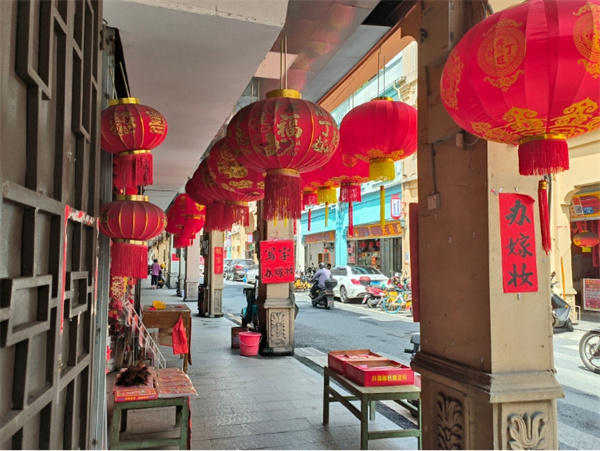 【大美广东】Meizhou: Savoring the Hakka flavor in Jiaying Ancient Town  梅州：嘉应古城里品客家味道