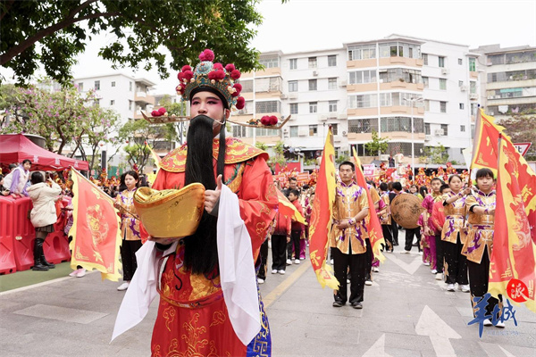 【大美广东】Xingtongji illuminated the city of Foshan  全城亮灯！佛山“行通济”今年这样玩