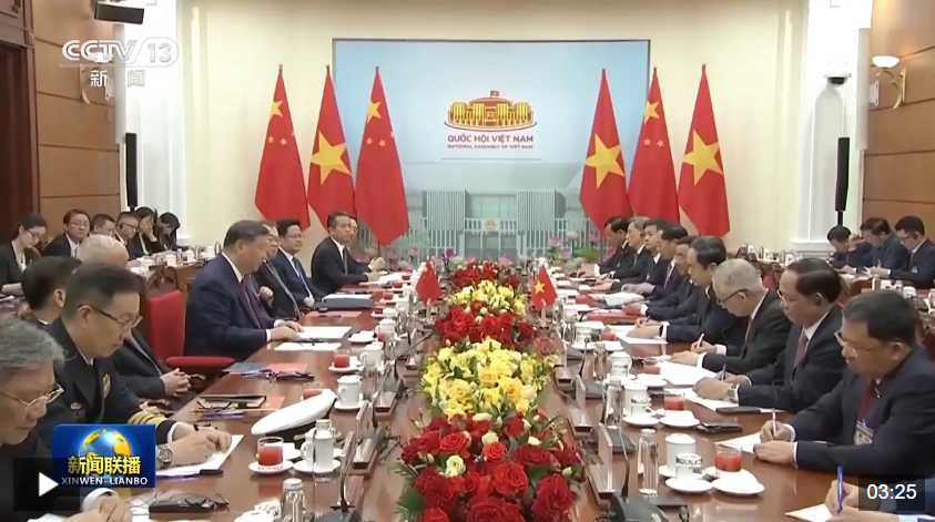 习近平会见越南国会主席陈青敏