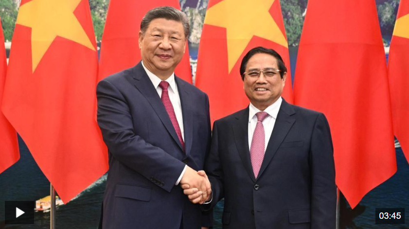习近平会见越南总理范明政