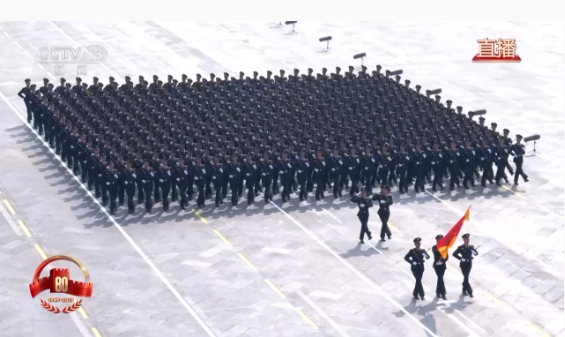 核常兼备全域慑战！火箭军方队接受检阅