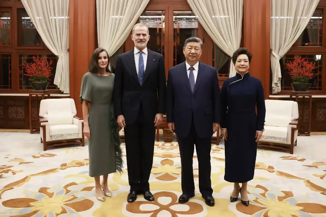 热烈祝贺费利佩六世国王访华圆满成功