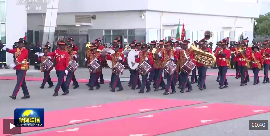 李强抵达约翰内斯堡出席二十国集团领导人第二十次峰会