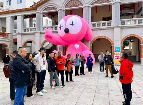 海外华媒体验福建永春白鹤拳 亲身试拳方知功夫深