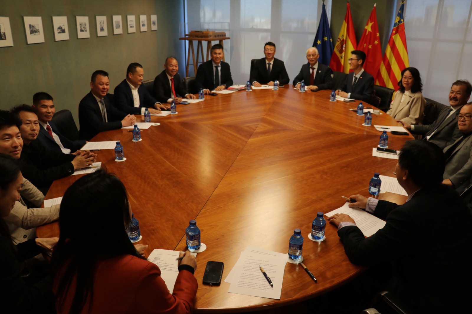 瓦伦西亚侨界举行 深入学习习近平主席春节团拜会重要讲话精神座谈会