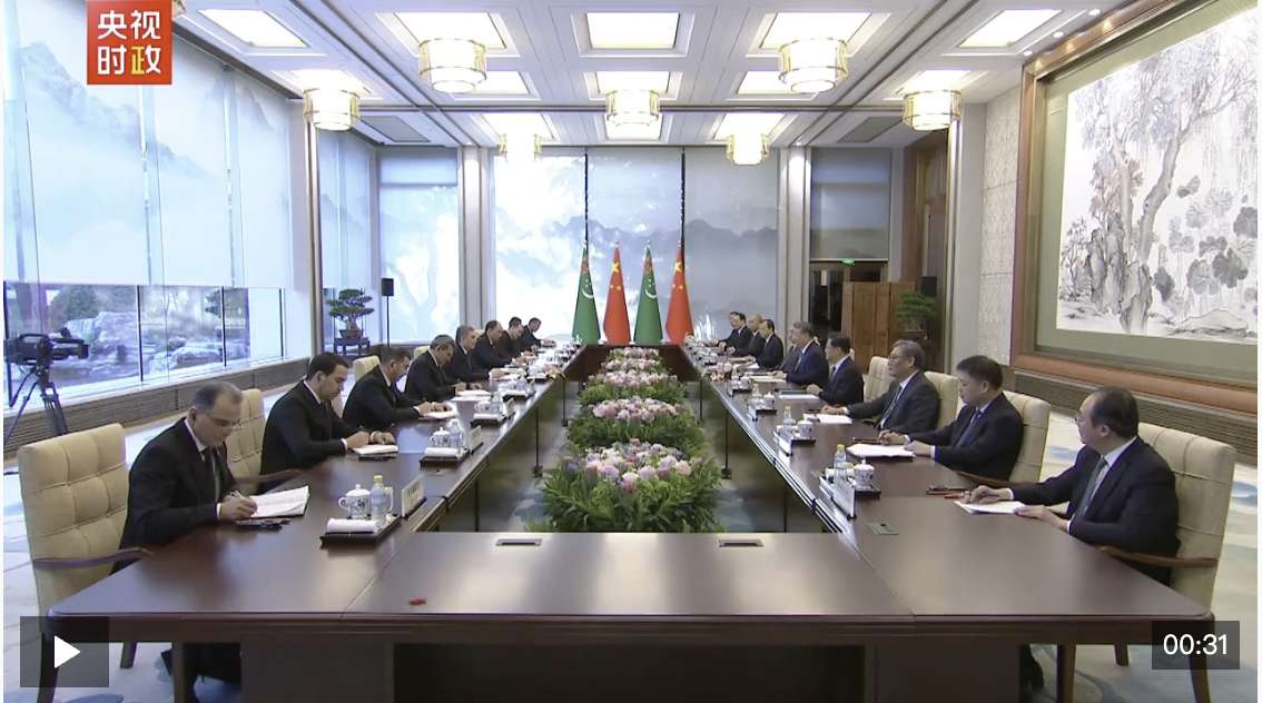 独家视频丨习近平：我愿同你共商合作大计 推动中土关系像汗血宝马一样马不停蹄 一马当先