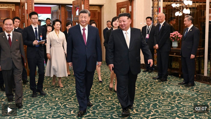 视频丨习近平夫妇出席金正恩夫妇举行的小范围午宴