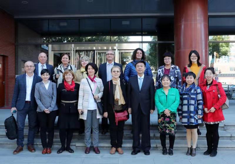 罗马尼亚教育代表团访问中国政法大学