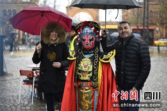 中国（四川）大熊猫文化旅游周活动在丹麦哥本哈根启幕