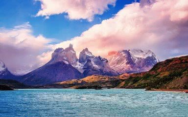 世界上国土最狭长的国家 景点独特经济发达