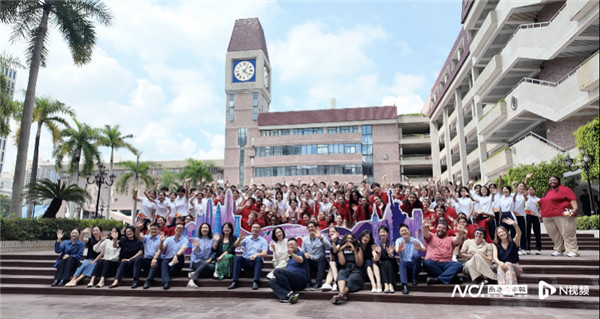 纽约青少年在广东：与中国学生合唱经典民歌，期盼以音乐会友