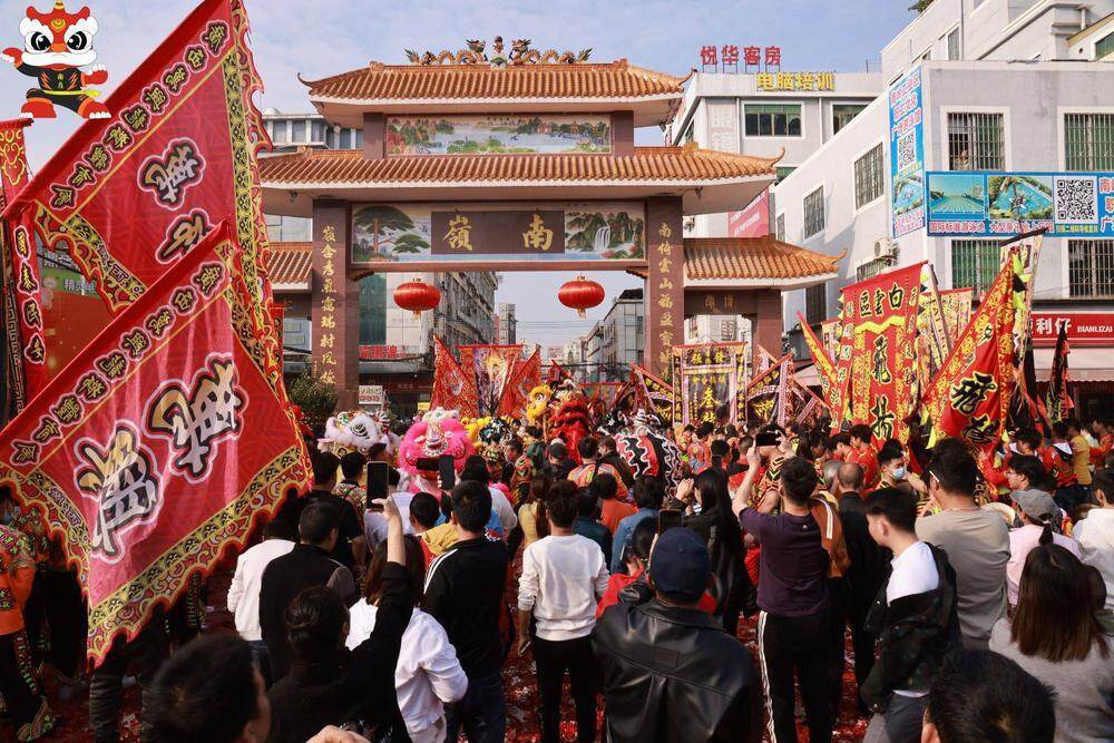 图集｜广州白云南岭村：醒狮助兴贺元宵，筵开850席宴宾客