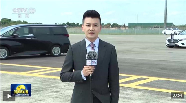 李强抵达新加坡开始正式访问