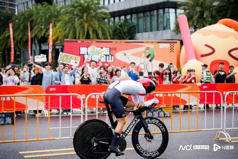 零距离围观！全运会自行车赛引爆珠海，“气氛组”全线拉满
