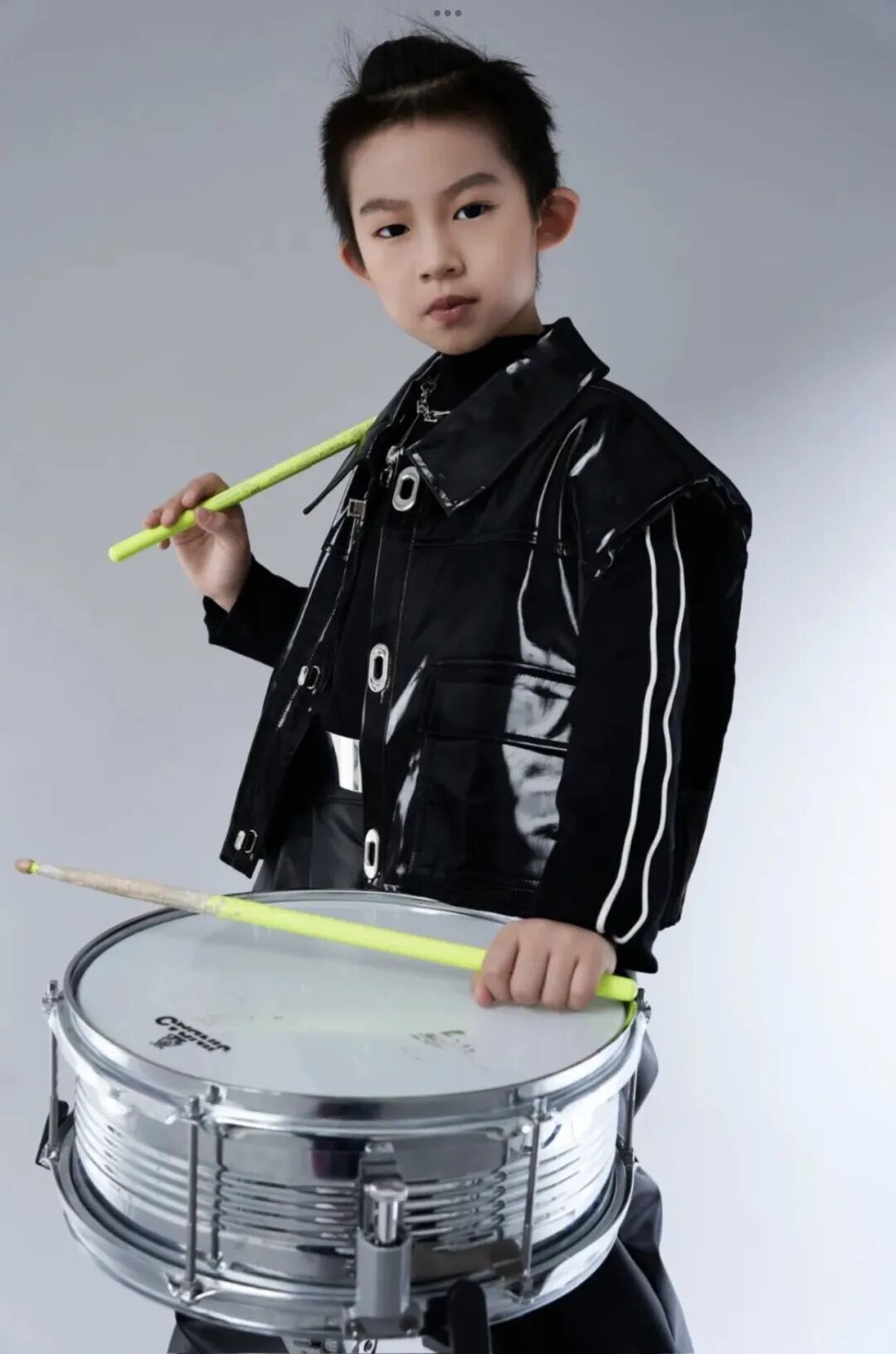少年鼓手葛漠北将闪耀第六届“世界因爱而生”全球春晚舞台